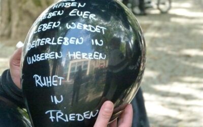 Mahnwache auf Kölner Neumarkt